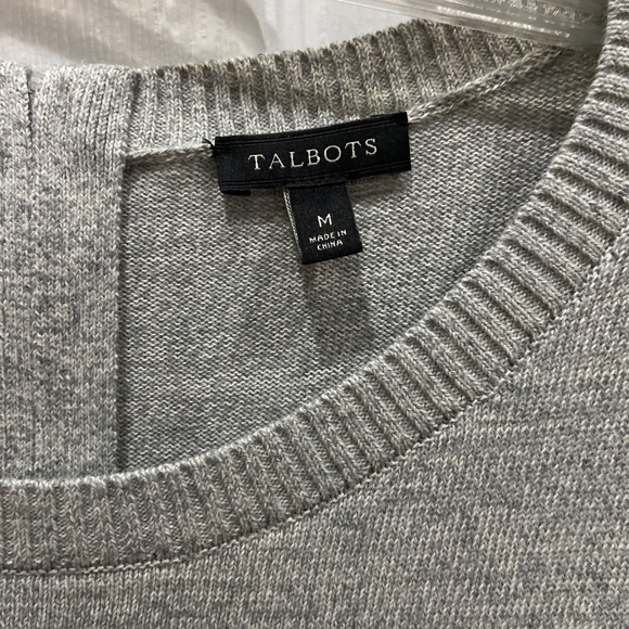 Talbots size Medium Gray LS Sweater Exc - Picture 2 of 9